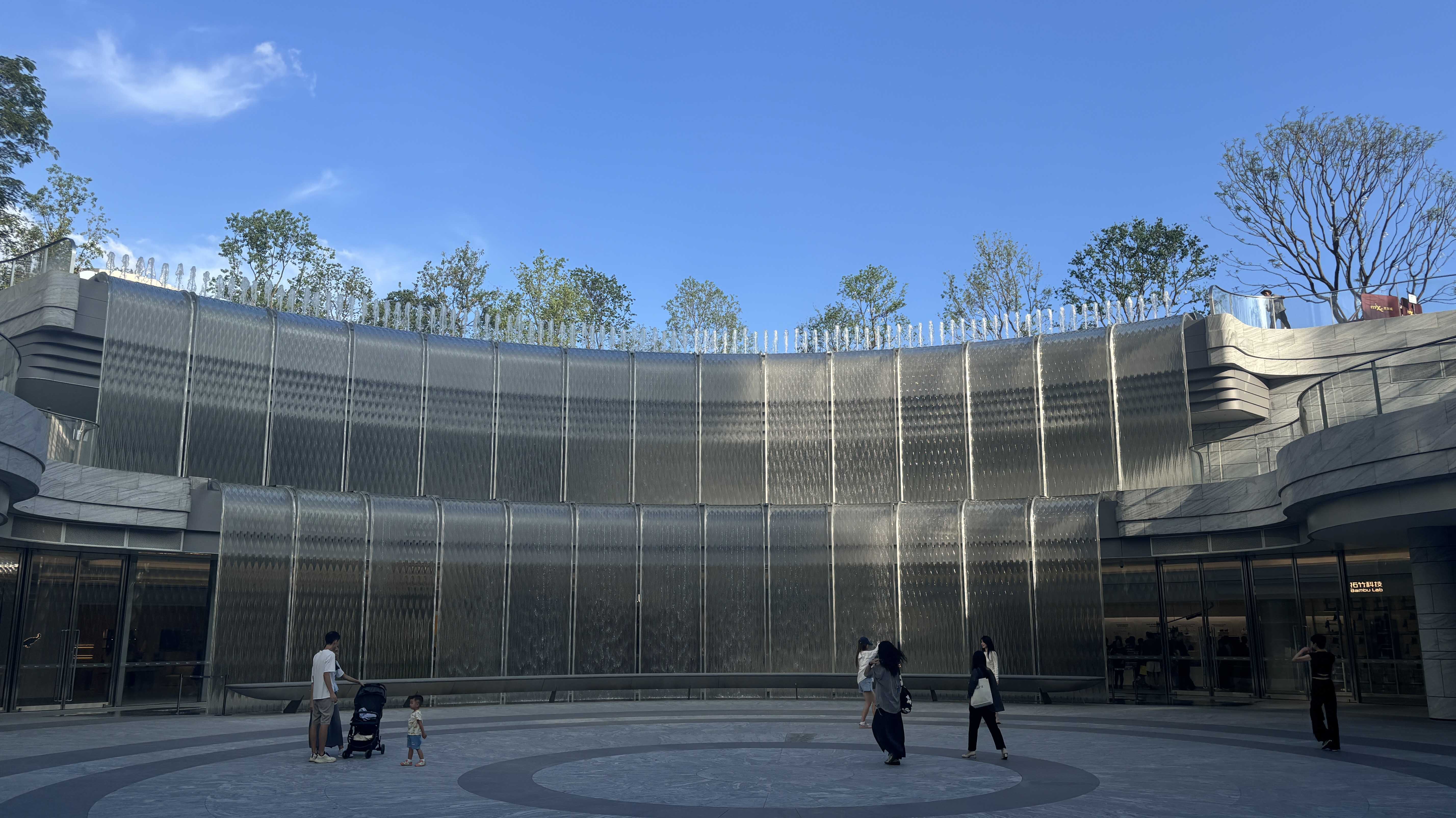 67361c顶级游戏娱乐华腾变频器：奏响深圳湾万象城音乐喷泉的“水之交响乐”！