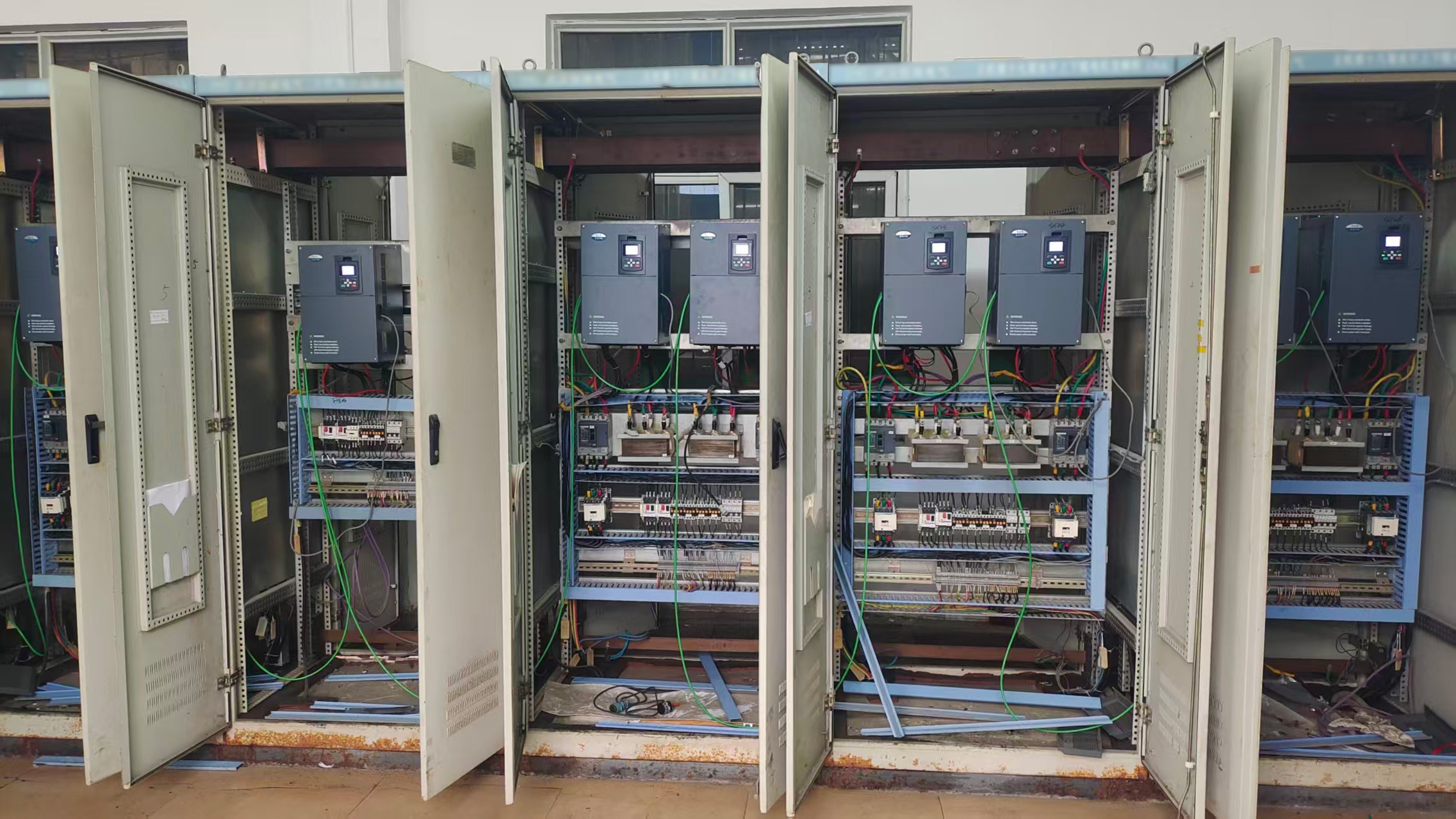 67361c顶级游戏娱乐华腾V9-H系列变频器：助力钢厂1250冷弯机组生产线“焕新升级”！